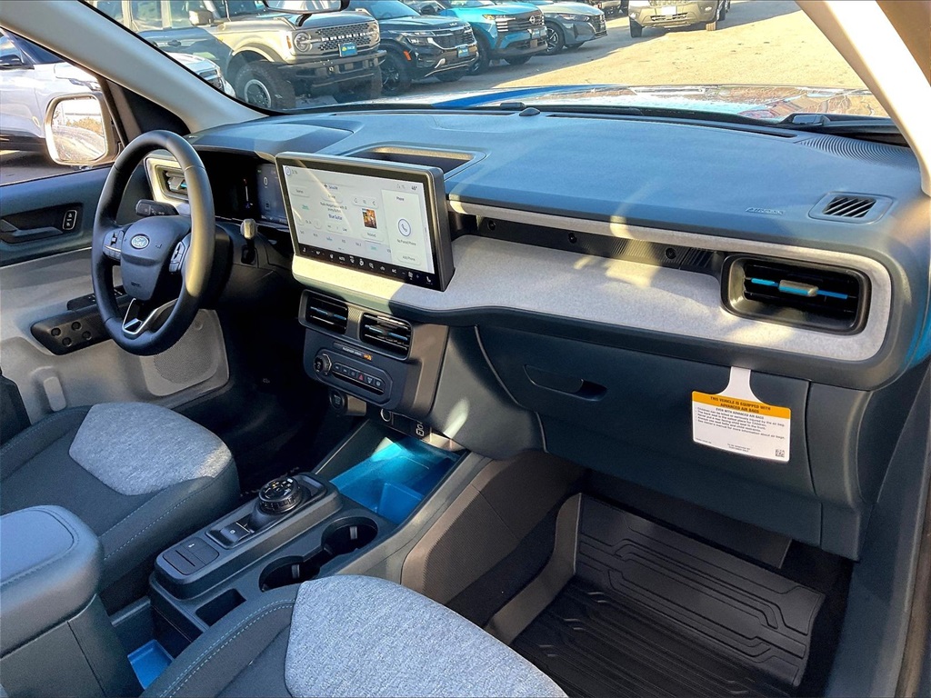 2025 Ford Maverick XLT - Photo 10