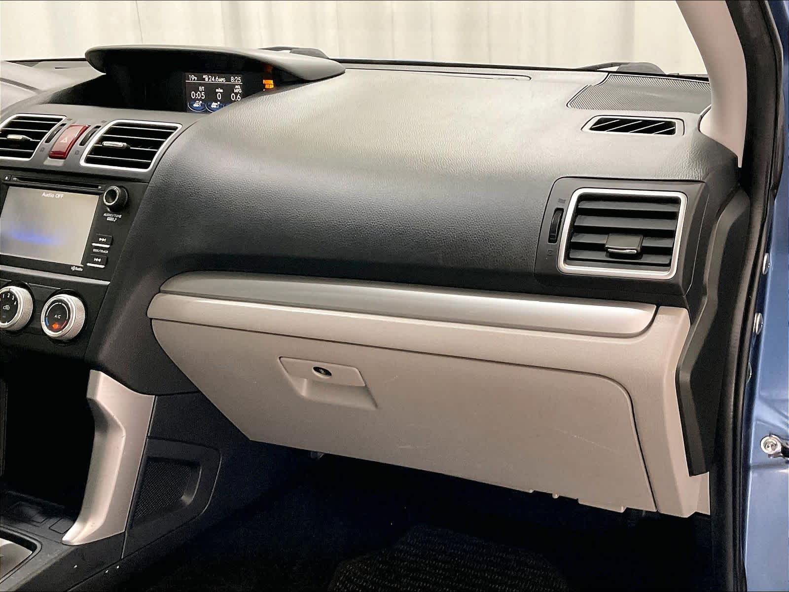 2016 Subaru Forester 2.5i - Photo 13