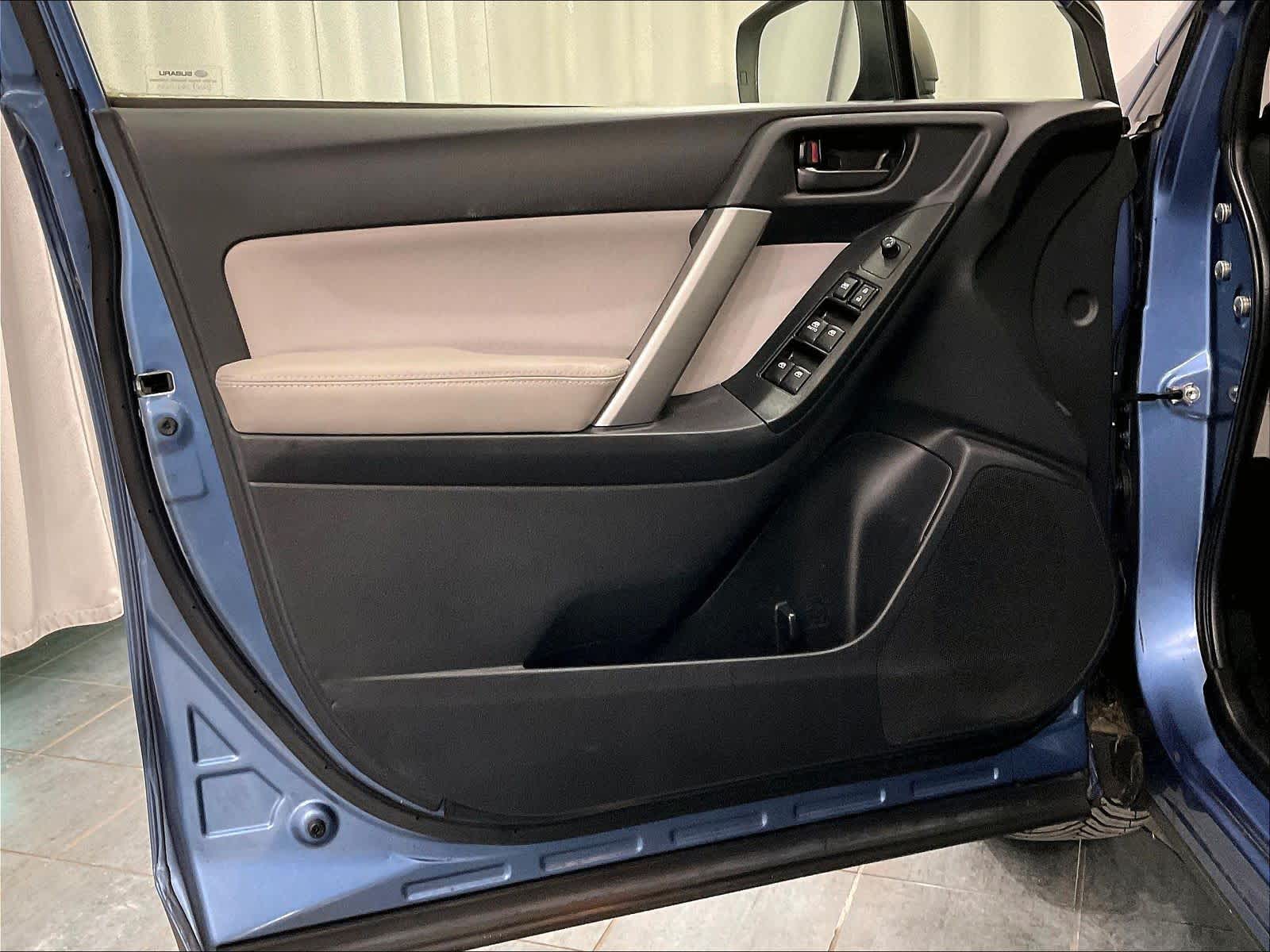 2016 Subaru Forester 2.5i - Photo 9