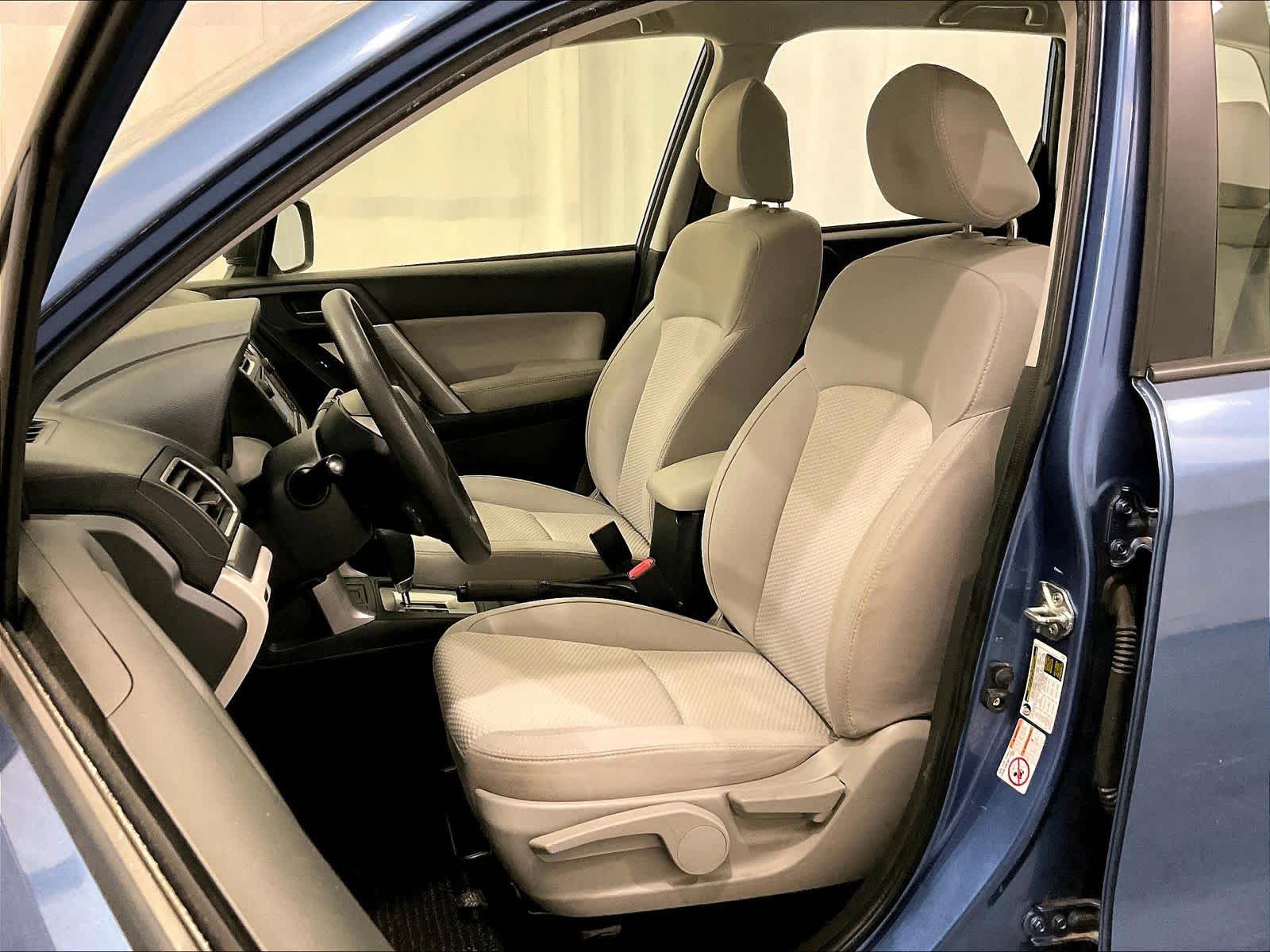 2016 Subaru Forester 2.5i - Photo 10