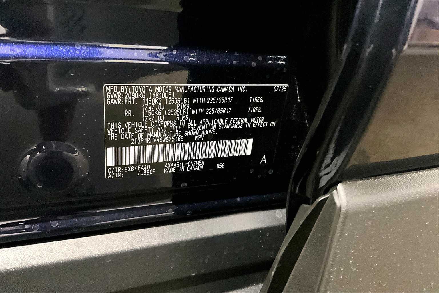 2025 Toyota RAV4 XLE - Photo 17