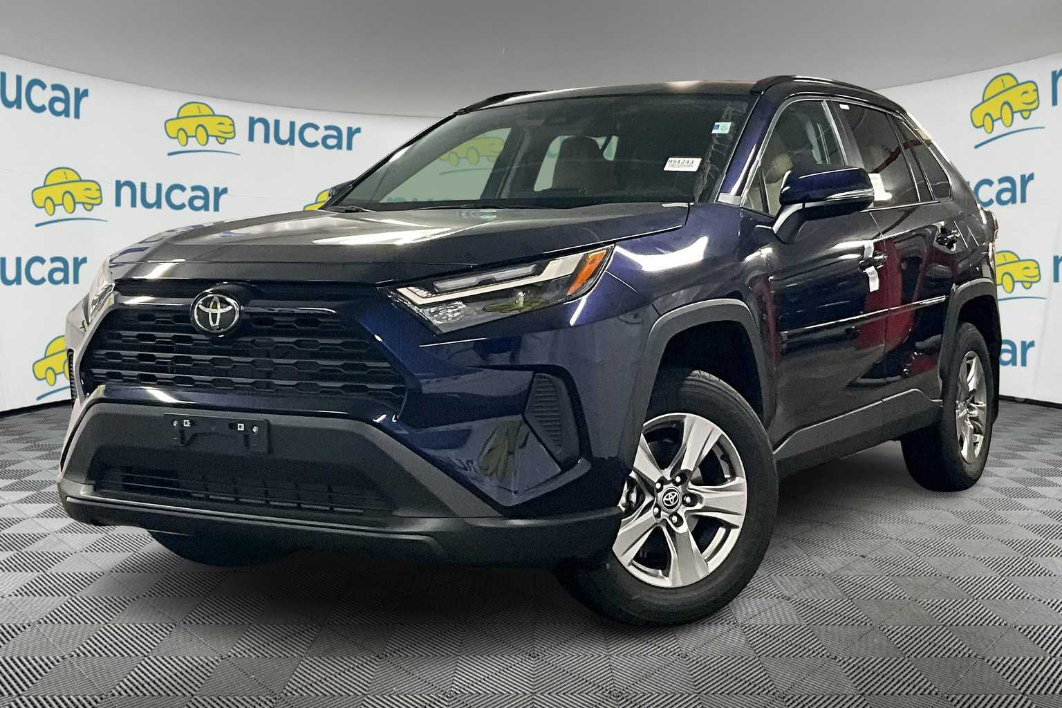 2025 Toyota RAV4 XLE - Photo 4