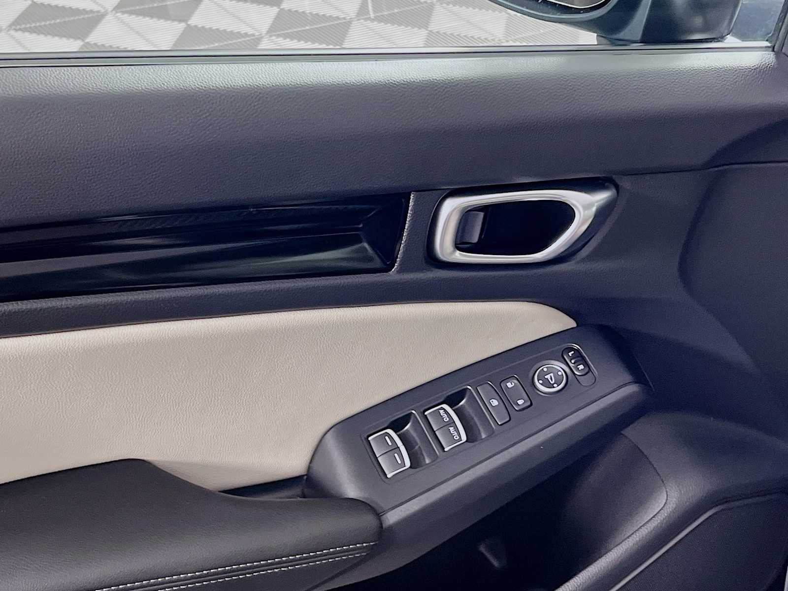 2022 Honda Civic Hatchback EX-L - Photo 17
