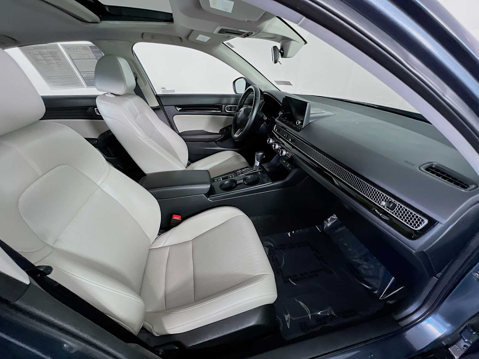 2022 Honda Civic Hatchback EX-L - Photo 27