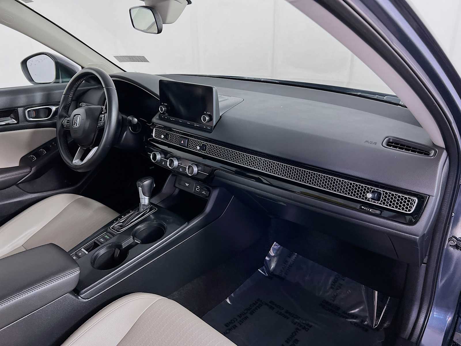 2022 Honda Civic Hatchback EX-L - Photo 28