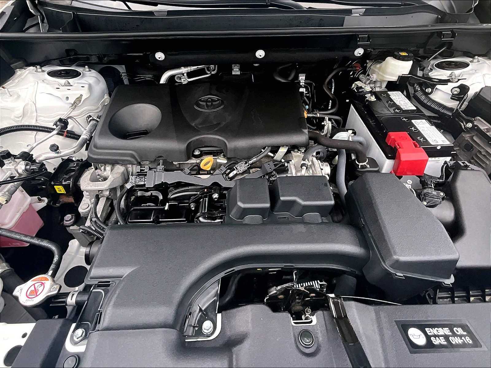 2022 Toyota RAV4 LE - Photo 29