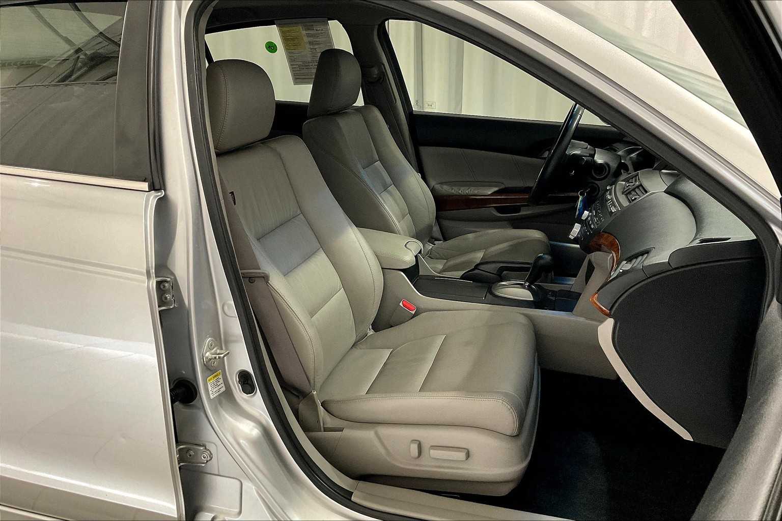 2011 Honda Accord EX-L - Photo 11