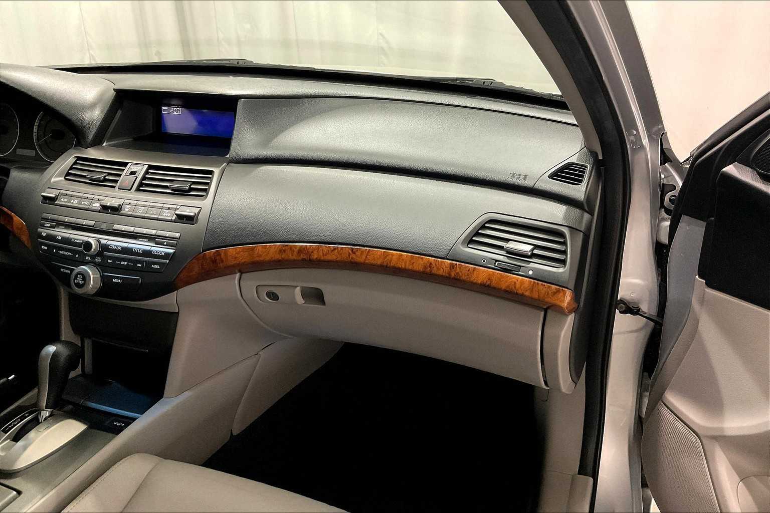 2011 Honda Accord EX-L - Photo 13