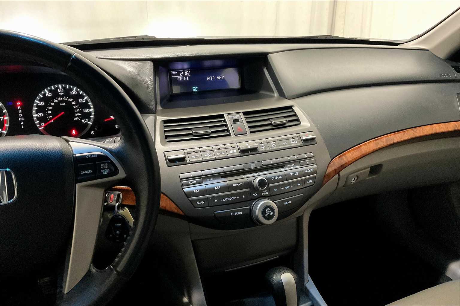 2011 Honda Accord EX-L - Photo 18