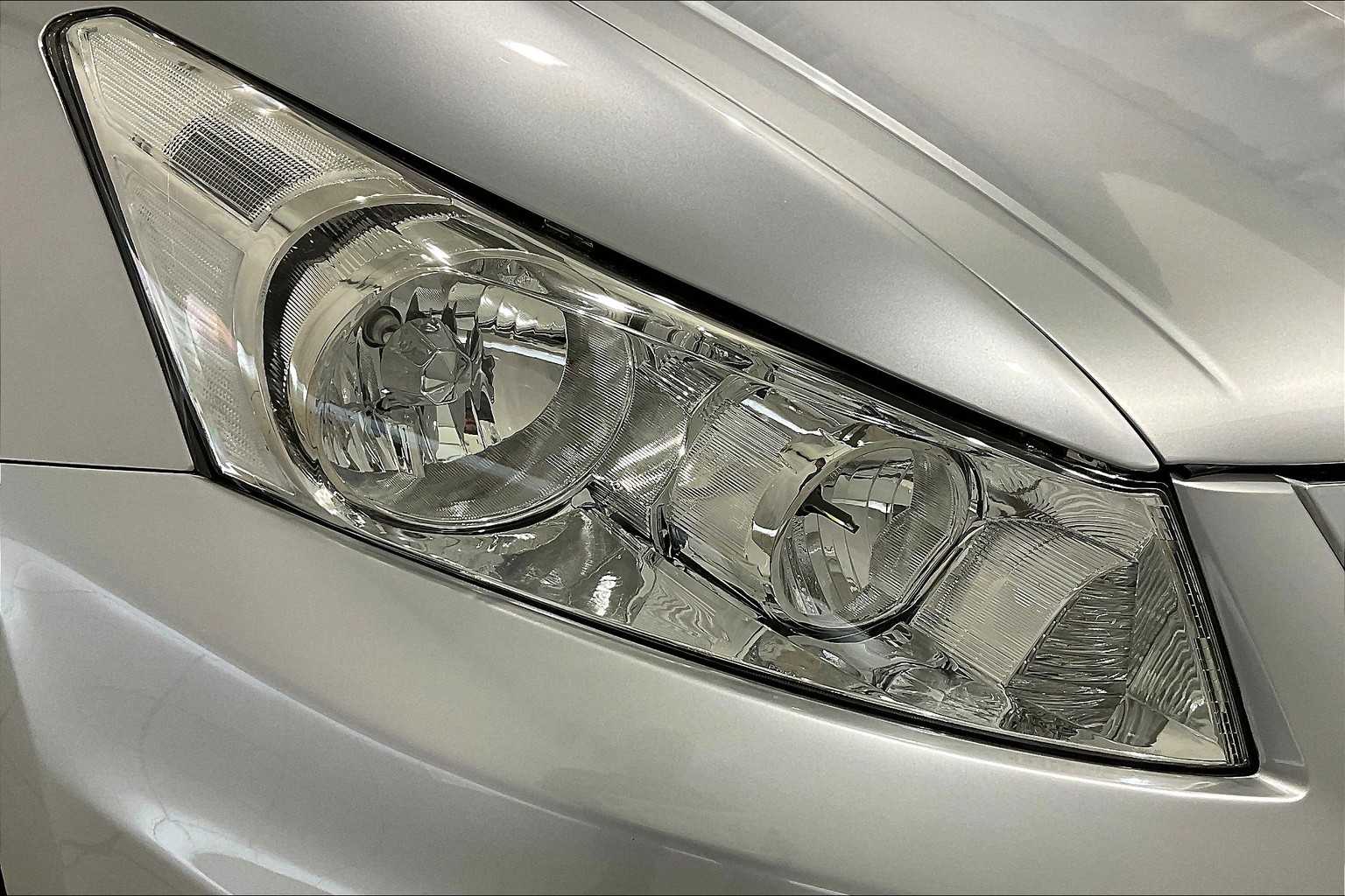 2011 Honda Accord EX-L - Photo 32
