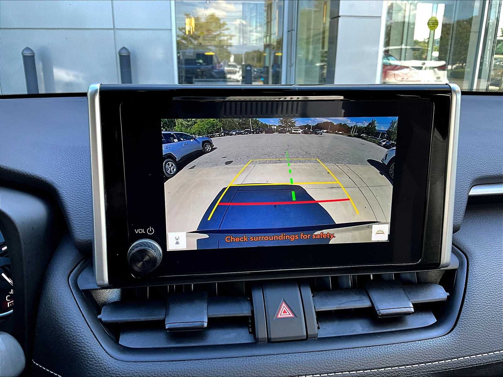 2023 Toyota RAV4 LE - Photo 19