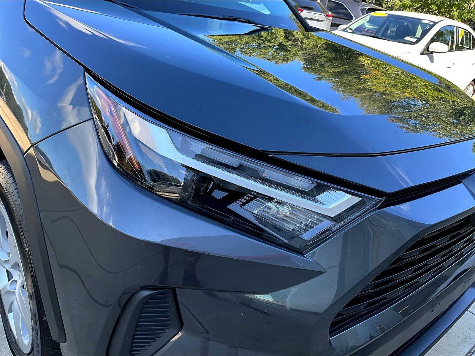 2023 Toyota RAV4 LE - Photo 32