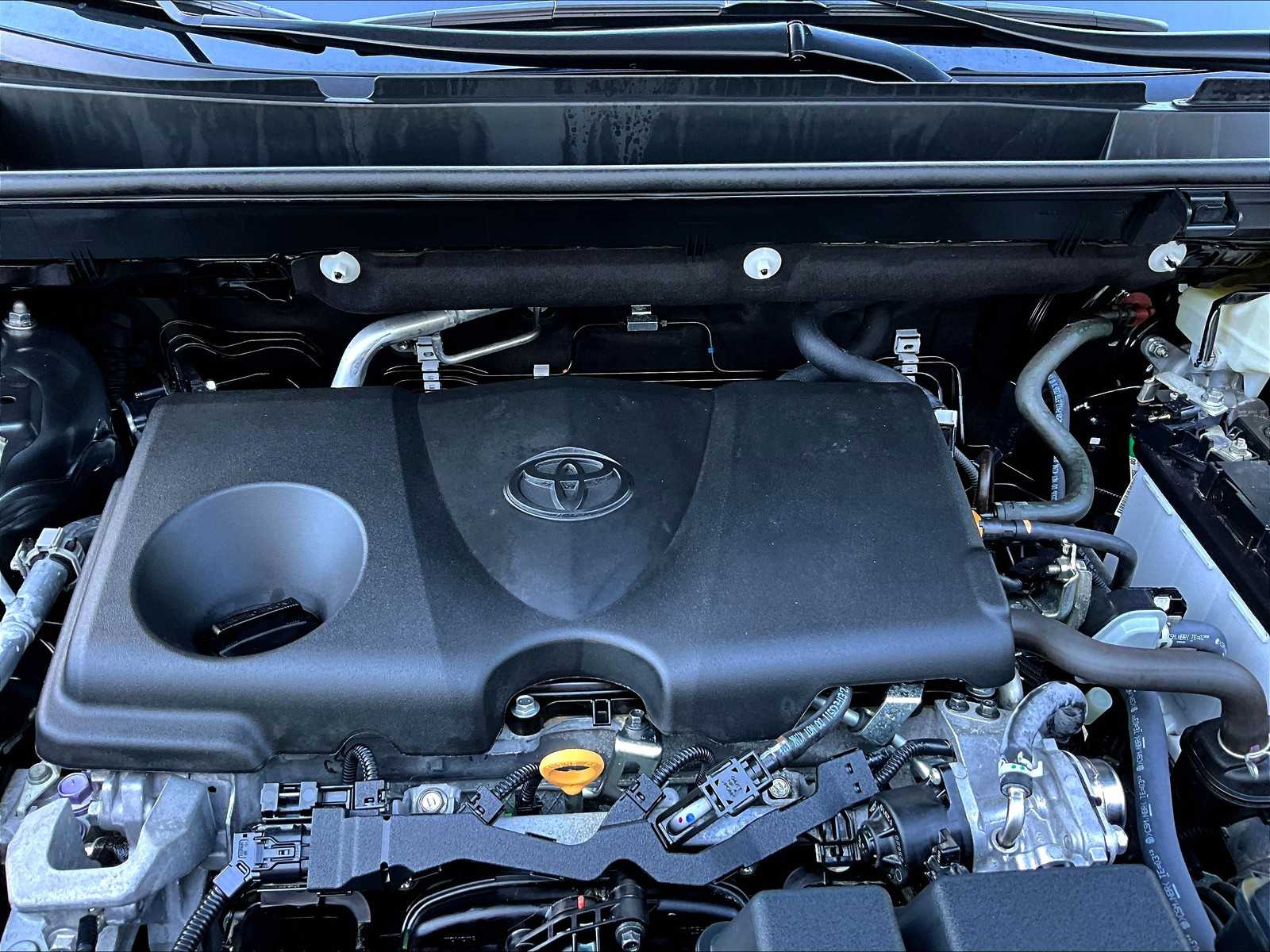 2023 Toyota RAV4 LE - Photo 34