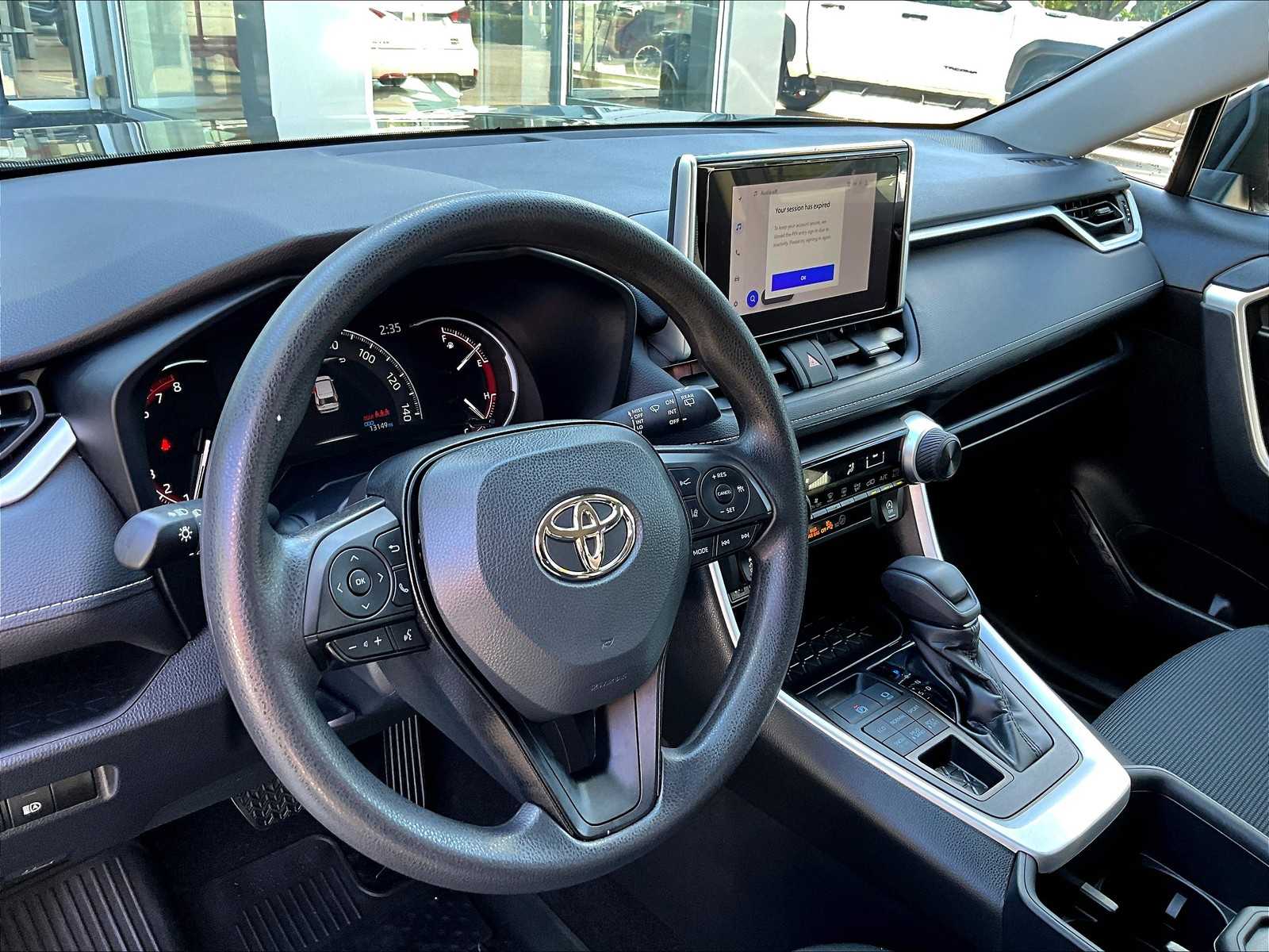 2023 Toyota RAV4 LE - Photo 8