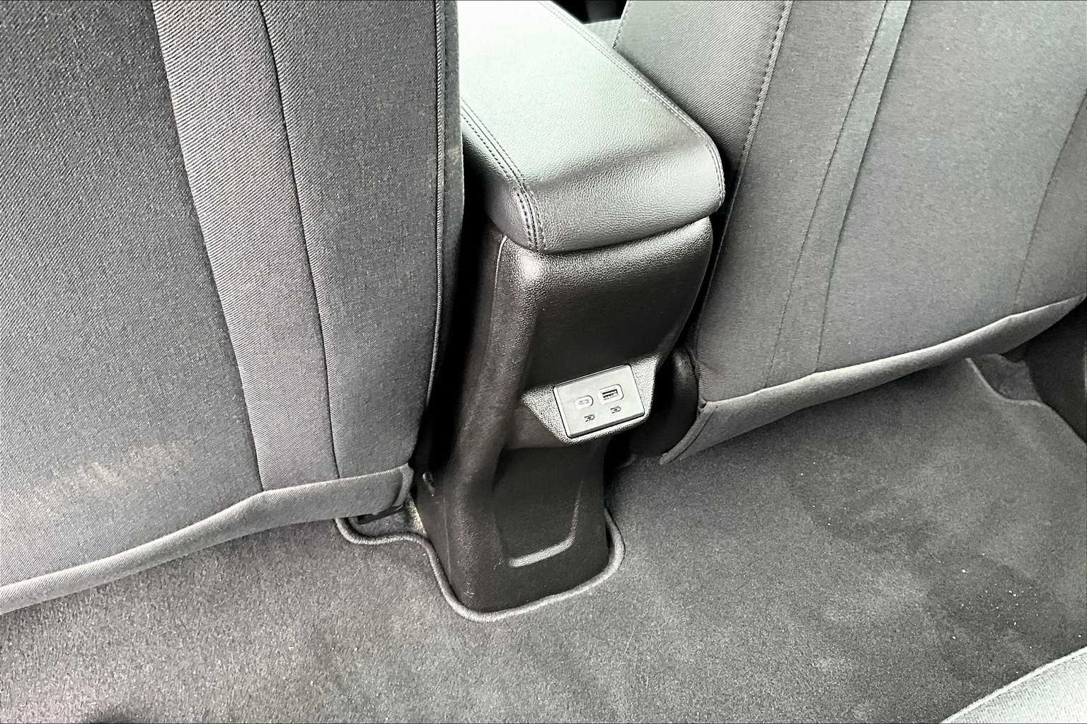2022 Chevrolet Bolt EUV LT - Photo 26
