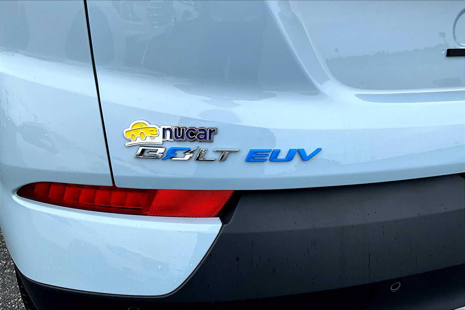 2022 Chevrolet Bolt EUV LT - Photo 27
