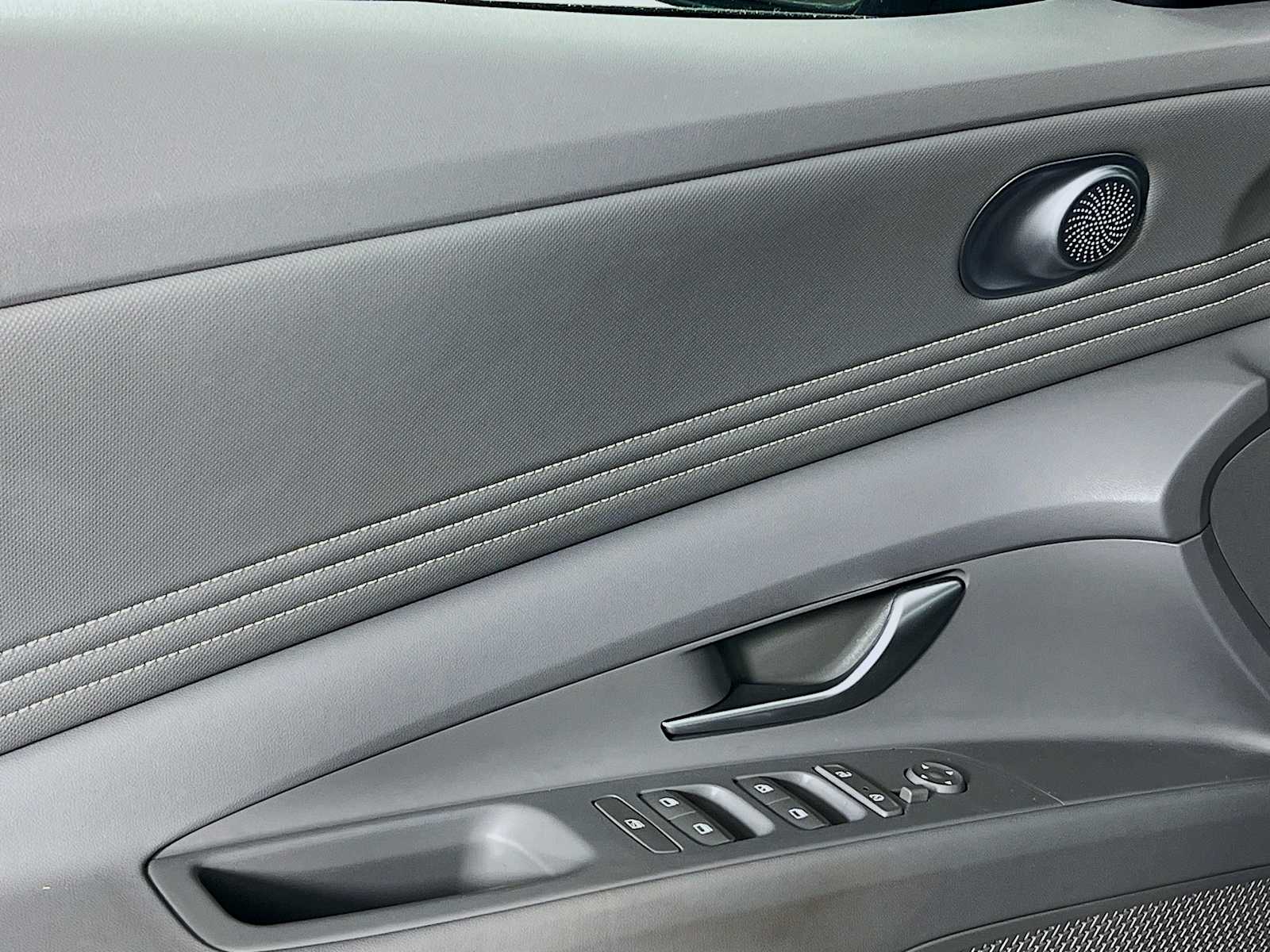 2023 Hyundai Elantra SEL - Photo 18