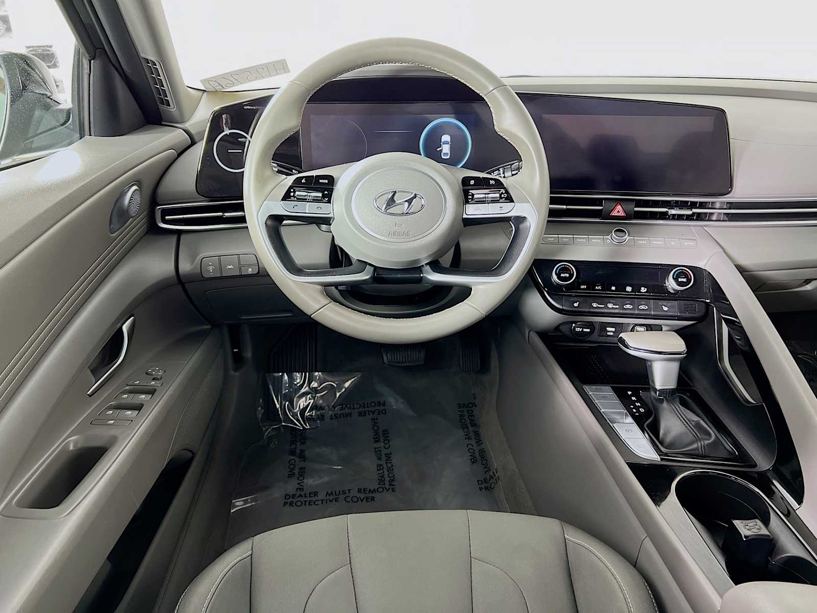 2023 Hyundai Elantra SEL - Photo 23