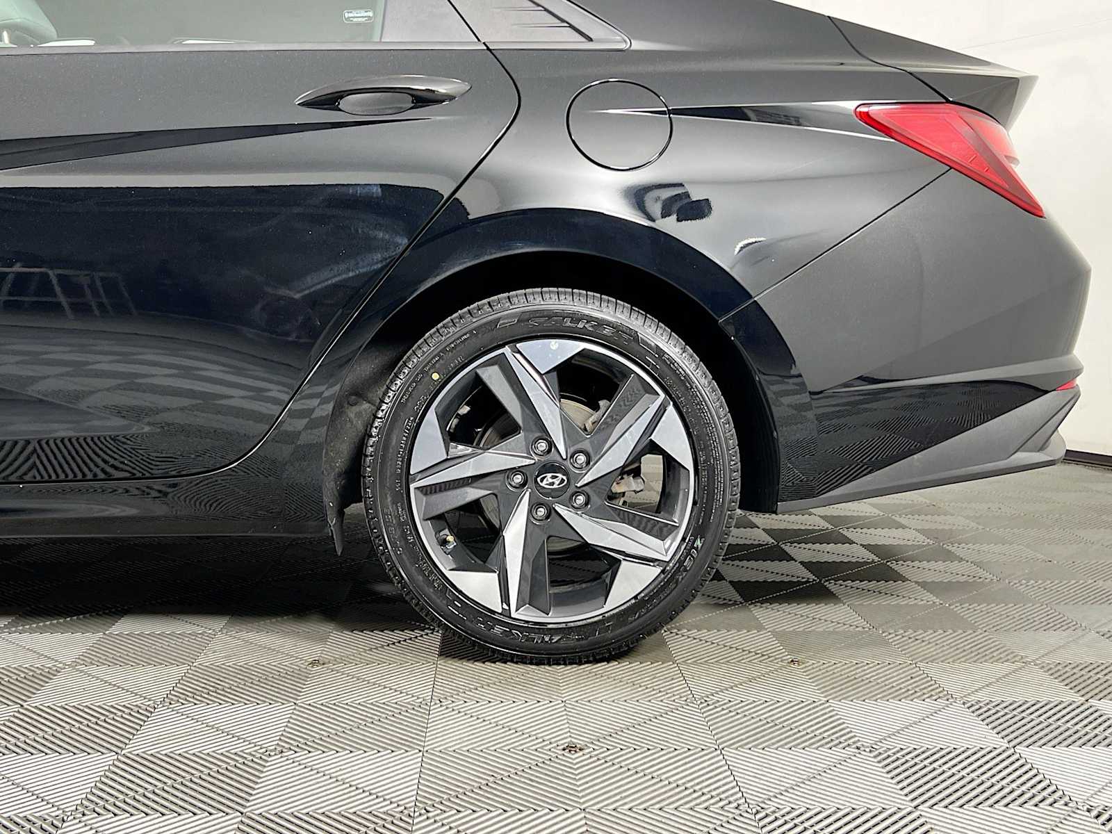 2023 Hyundai Elantra SEL - Photo 31