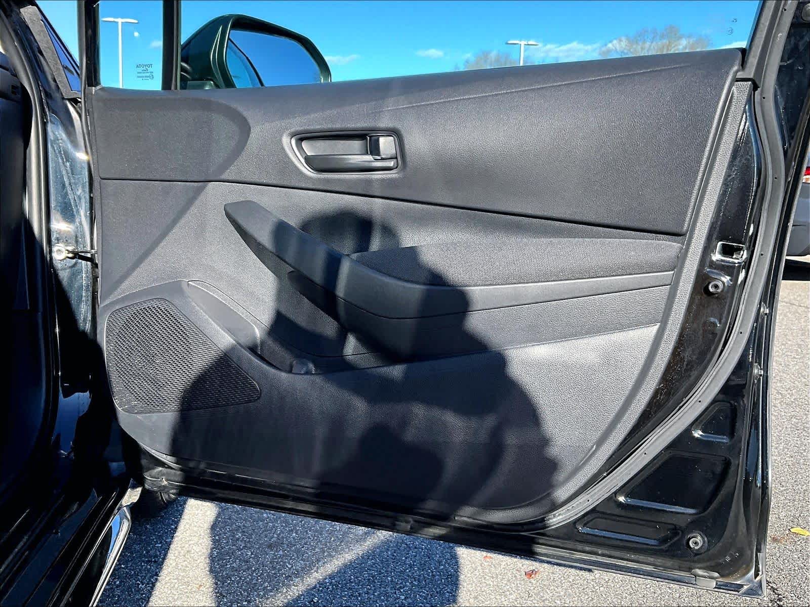 2023 Toyota Corolla LE - Photo 12