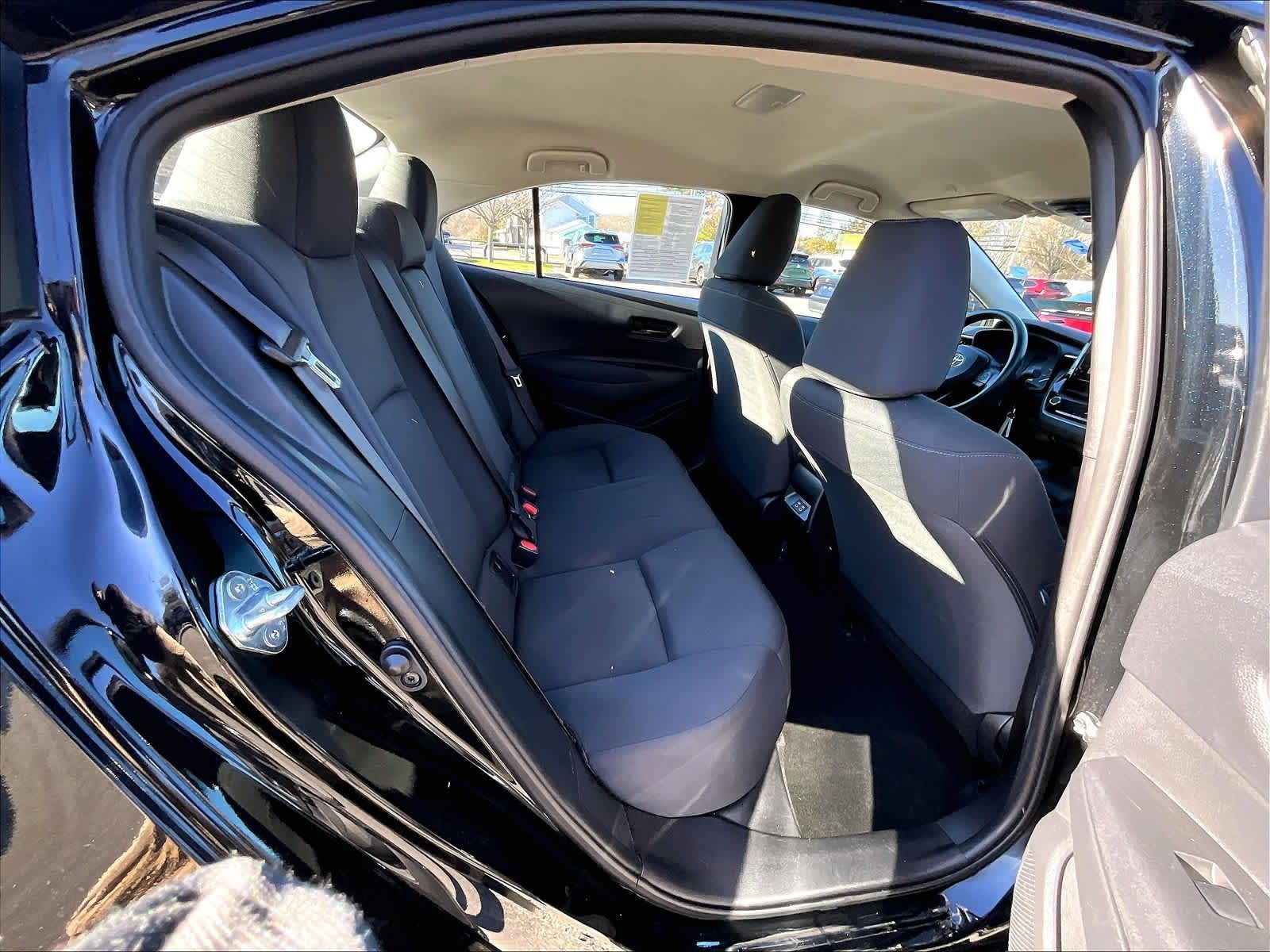 2023 Toyota Corolla LE - Photo 16