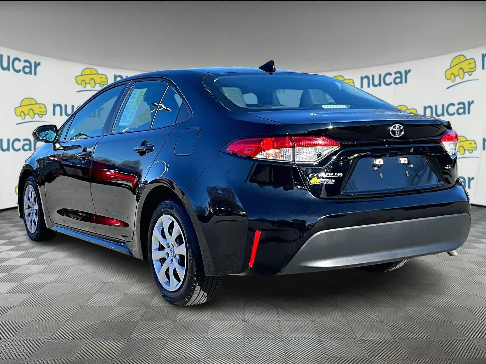 2023 Toyota Corolla LE - Photo 4