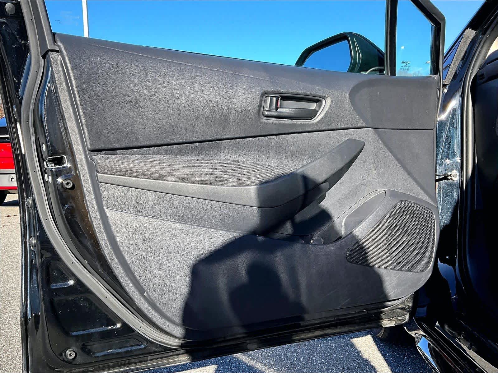 2023 Toyota Corolla LE - Photo 9