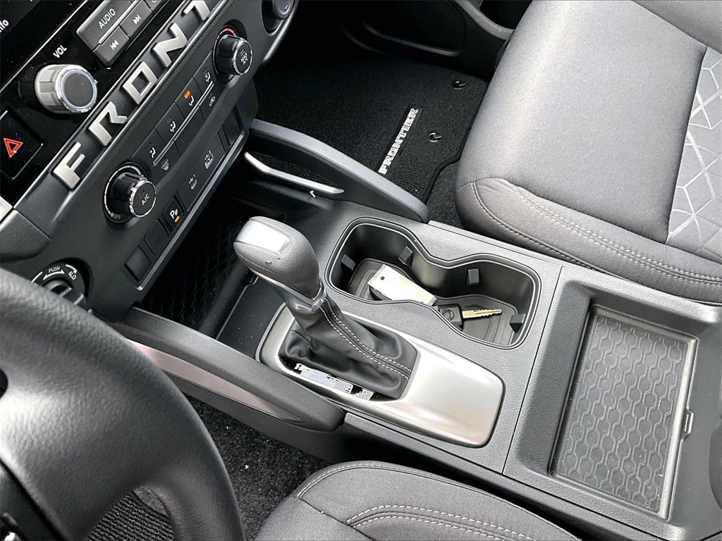 2025 Nissan Frontier SV King Cab - Photo 20
