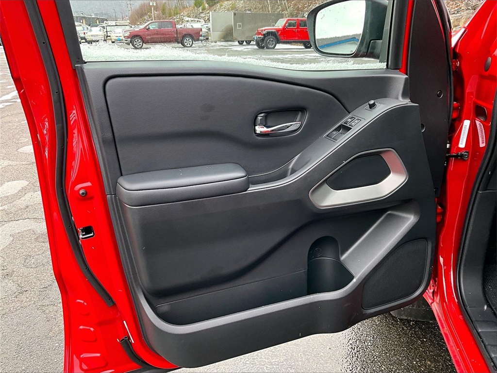 2025 Nissan Frontier SV King Cab - Photo 9