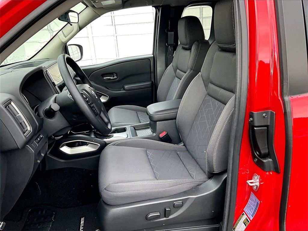 2025 Nissan Frontier SV King Cab - Photo 10