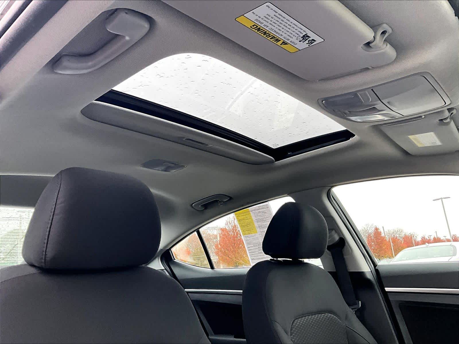 2020 Hyundai Elantra Value Edition - Photo 22