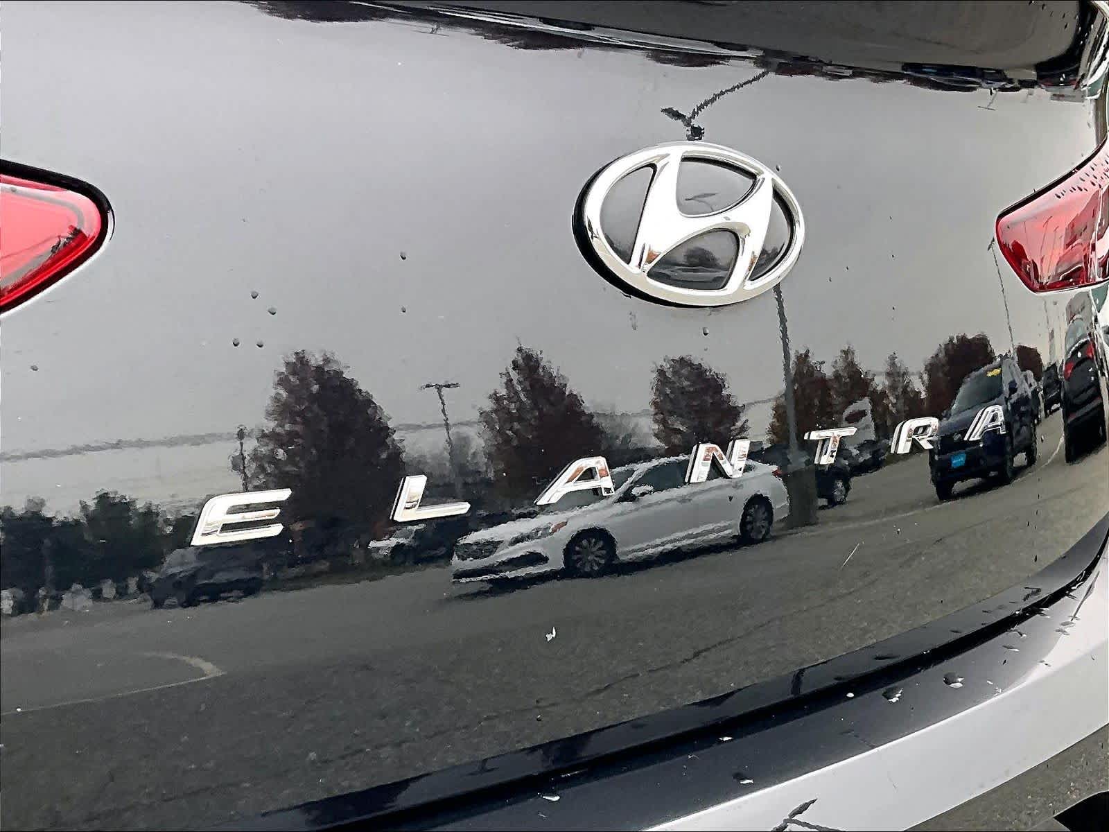 2020 Hyundai Elantra Value Edition - Photo 29