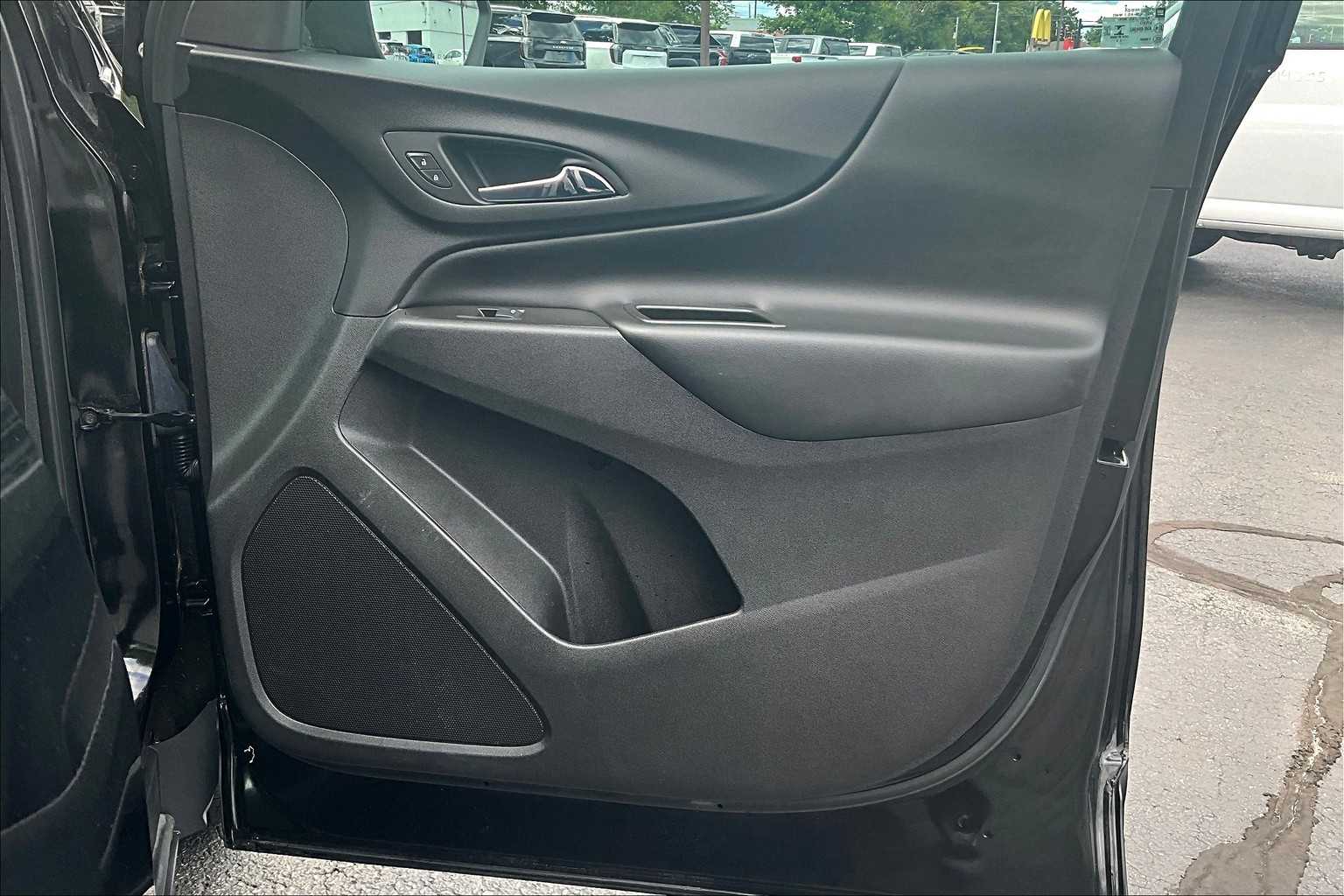 2022 Chevrolet Equinox LT - Photo 12