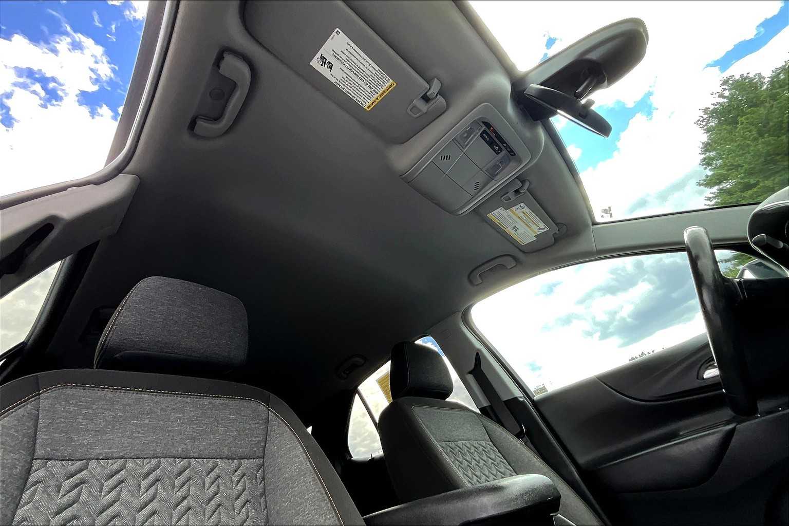 2022 Chevrolet Equinox LT - Photo 22