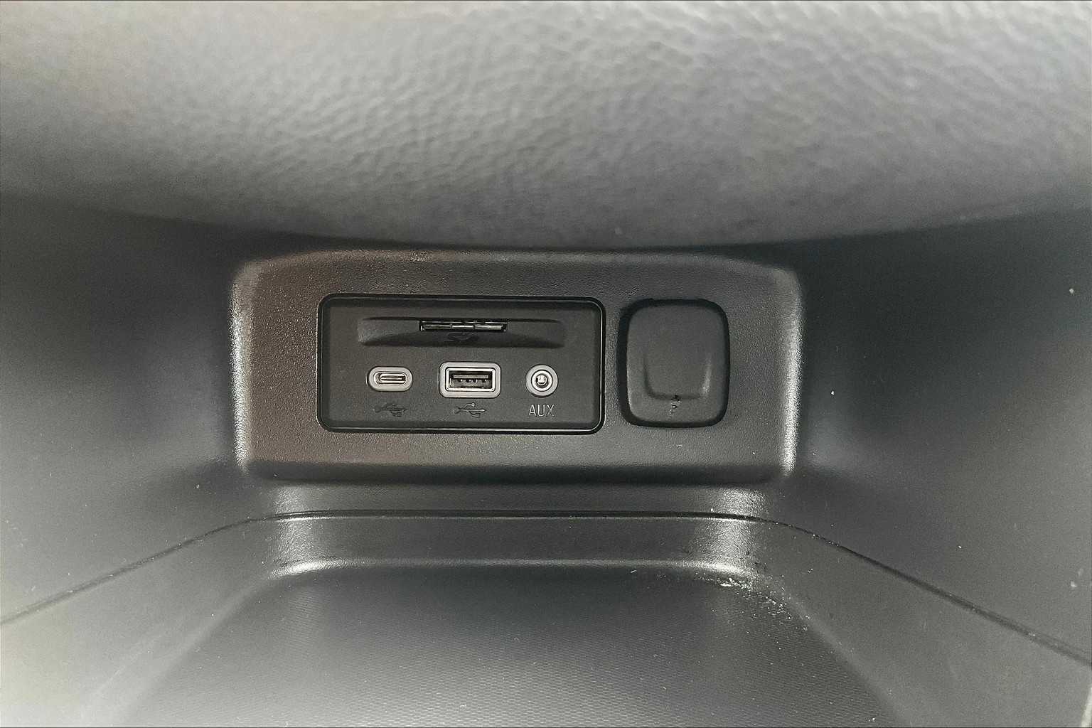 2022 Chevrolet Equinox LT - Photo 27