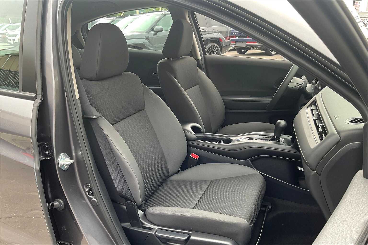 2022 Honda HR-V LX - Photo 11