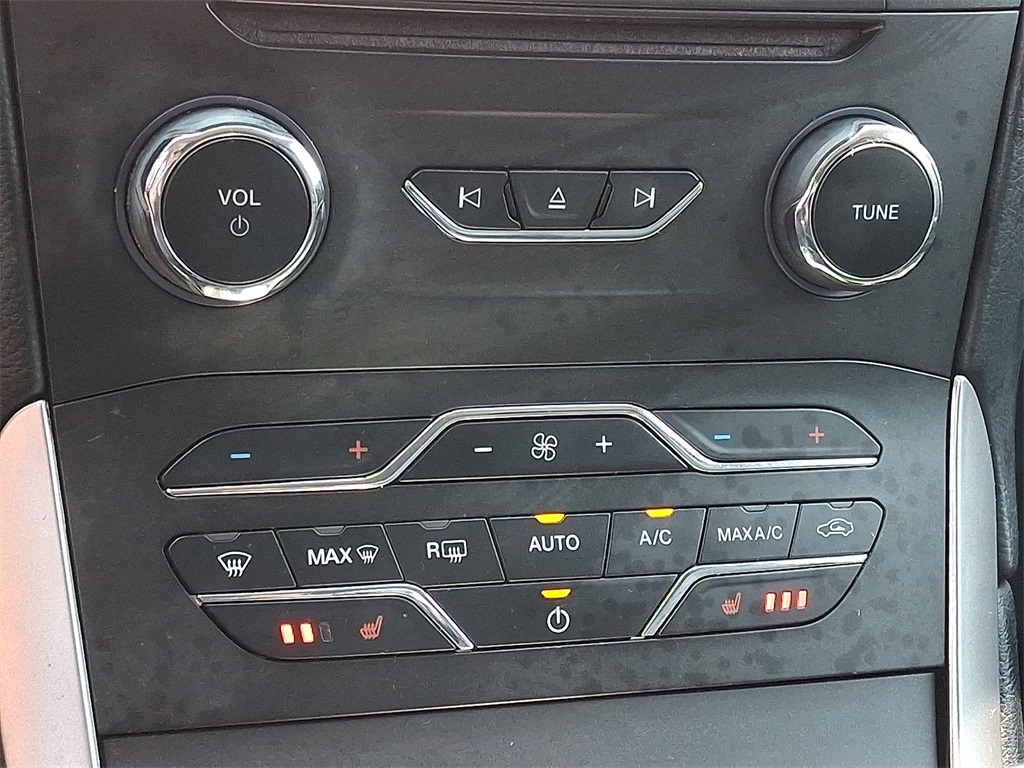 2018 Ford Edge SEL - Photo 15