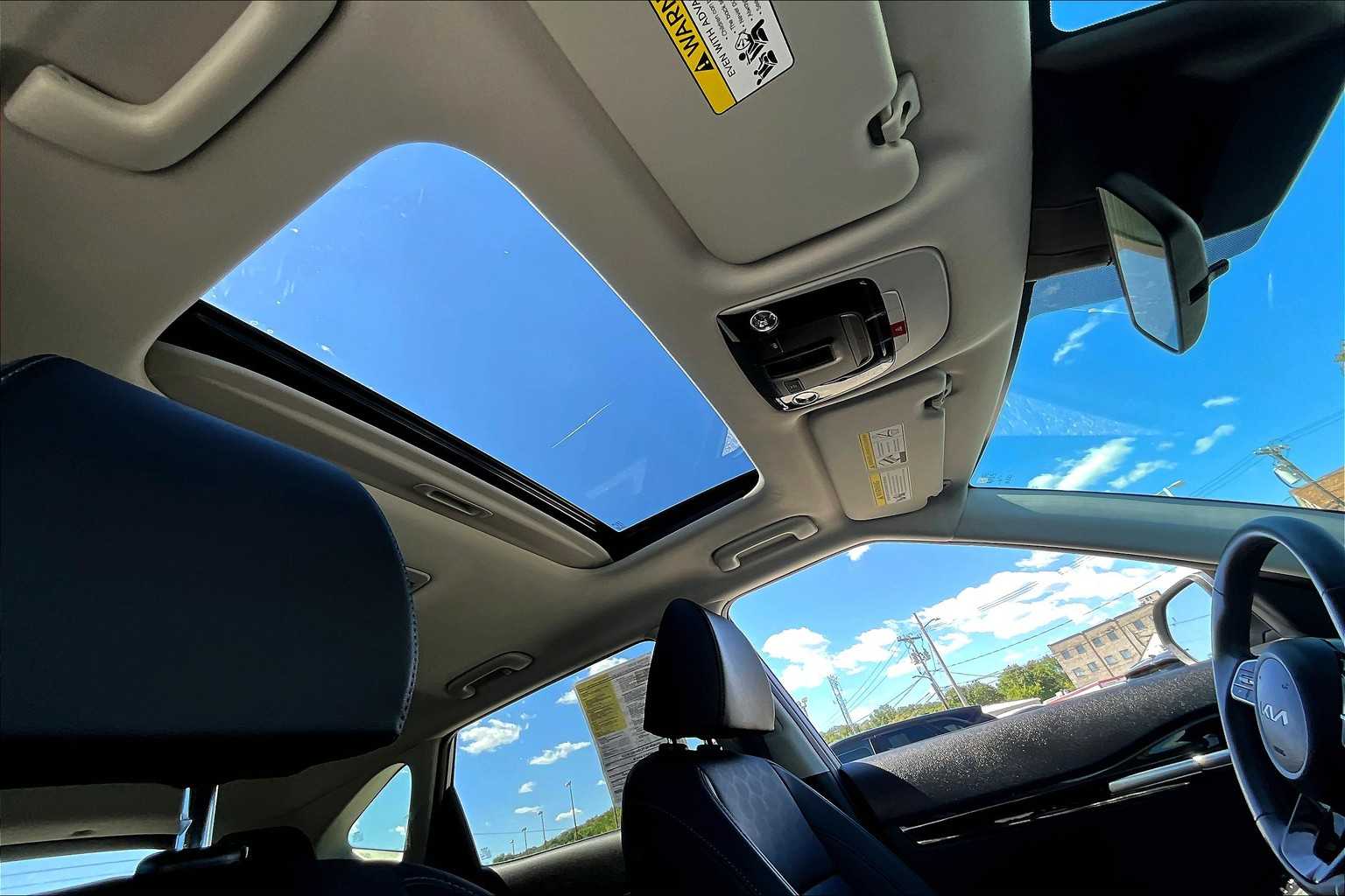 2024 Kia Seltos EX - Photo 22