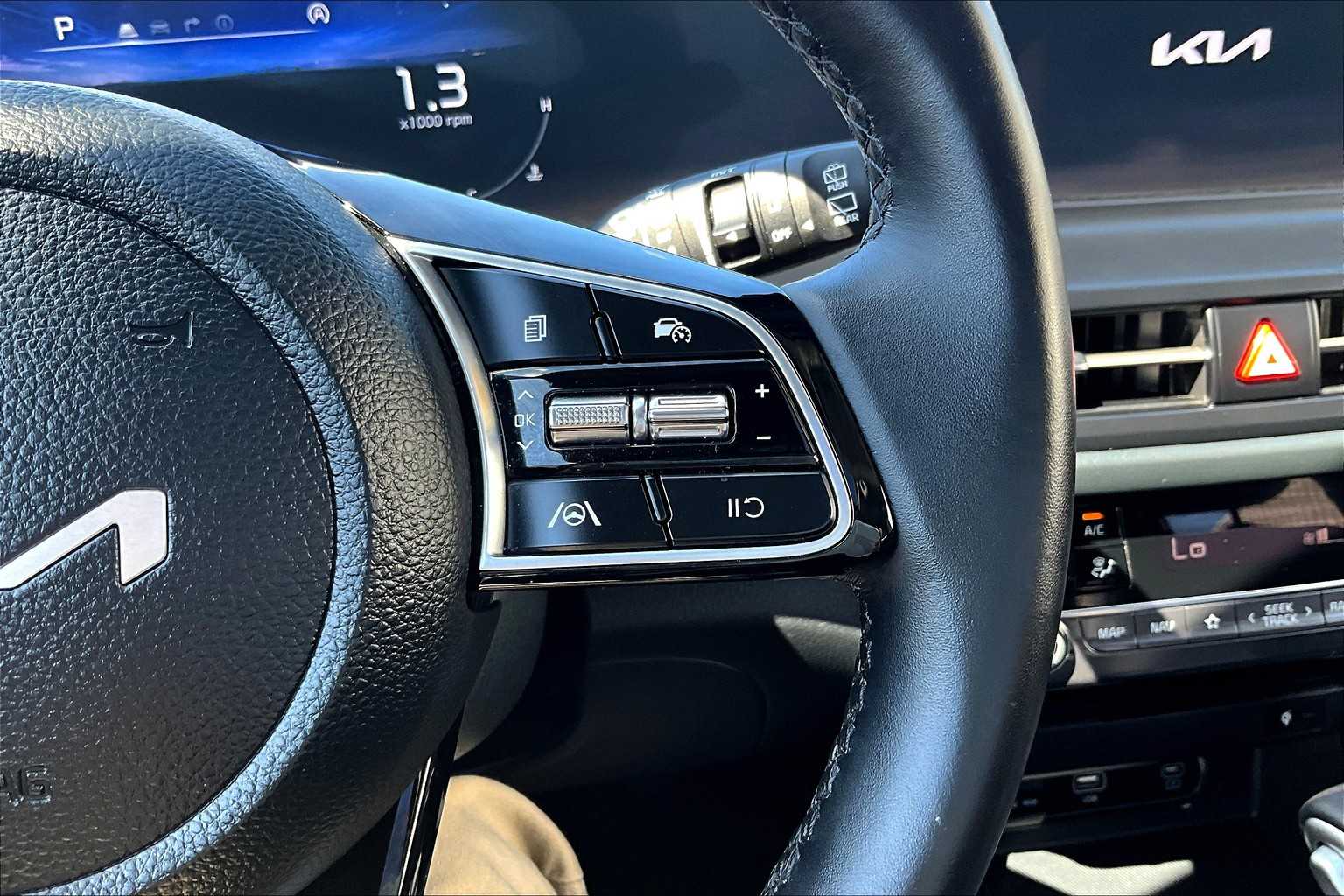 2024 Kia Seltos EX - Photo 24