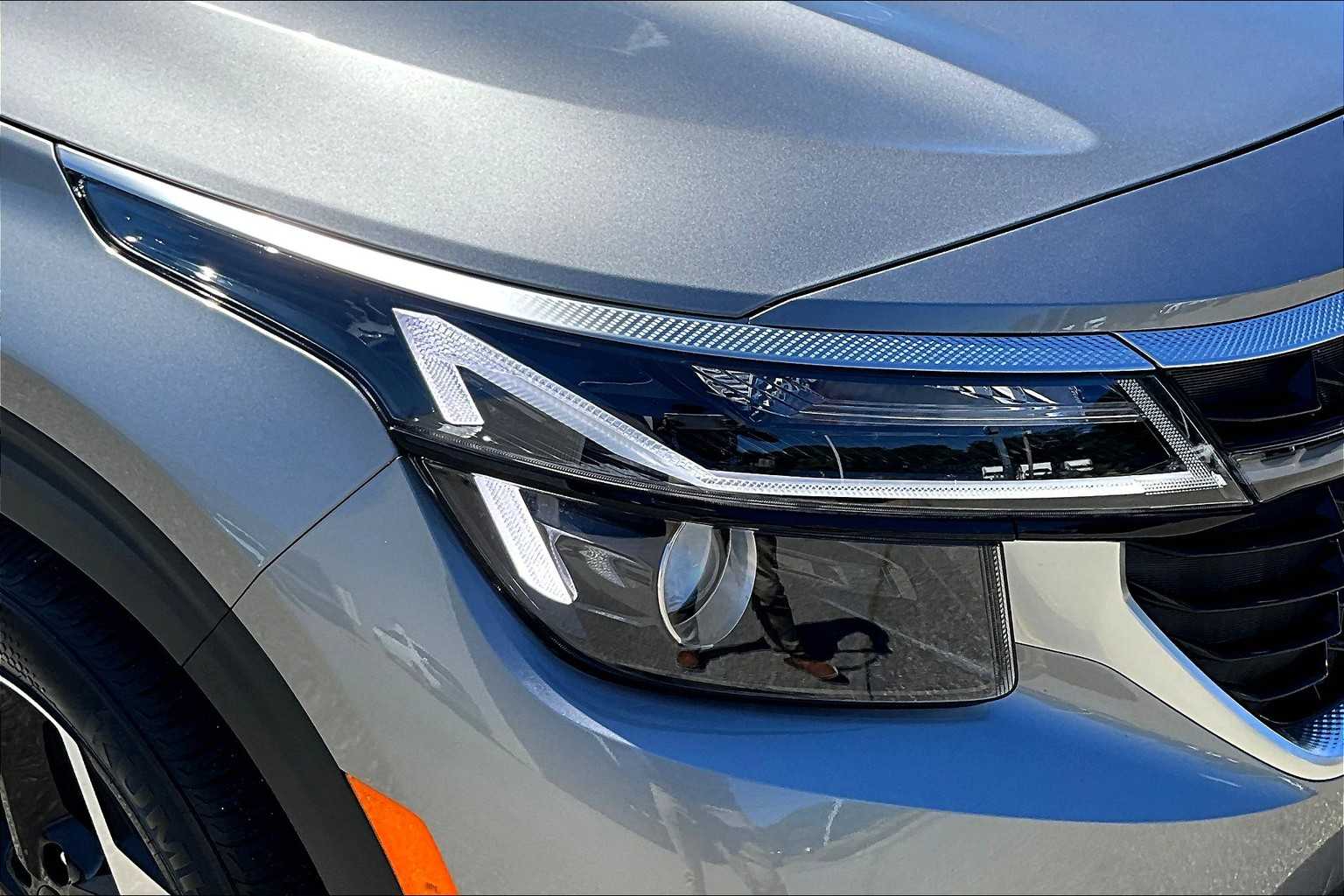 2024 Kia Seltos EX - Photo 32