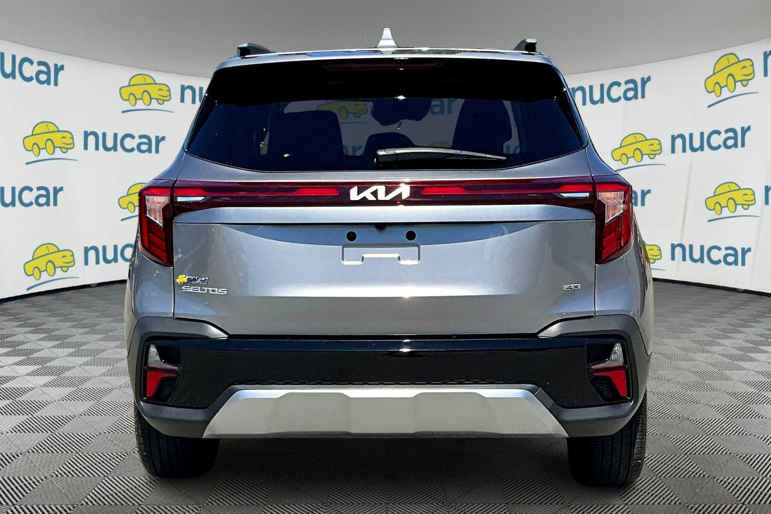 2024 Kia Seltos EX - Photo 5
