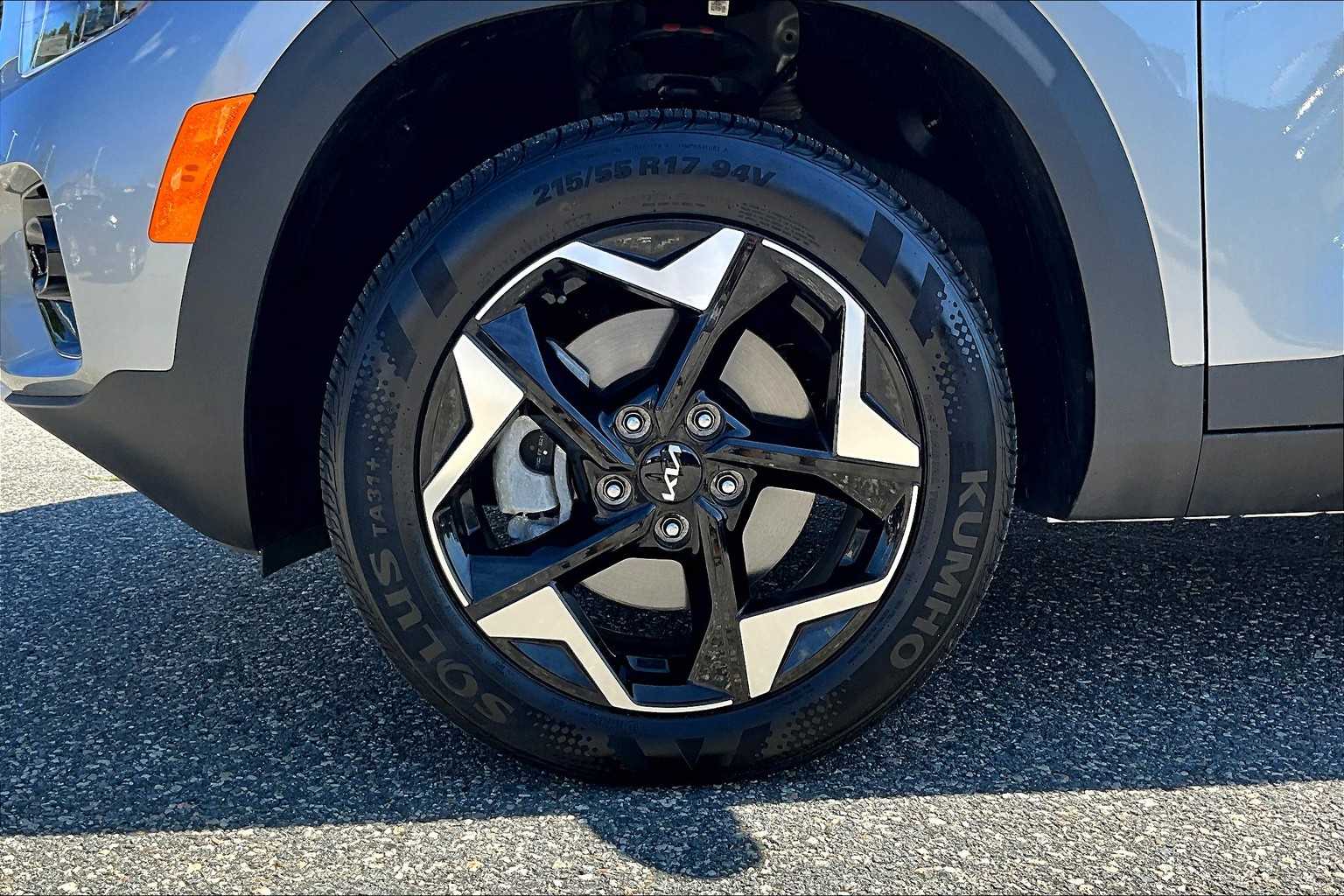 2024 Kia Seltos EX - Photo 7
