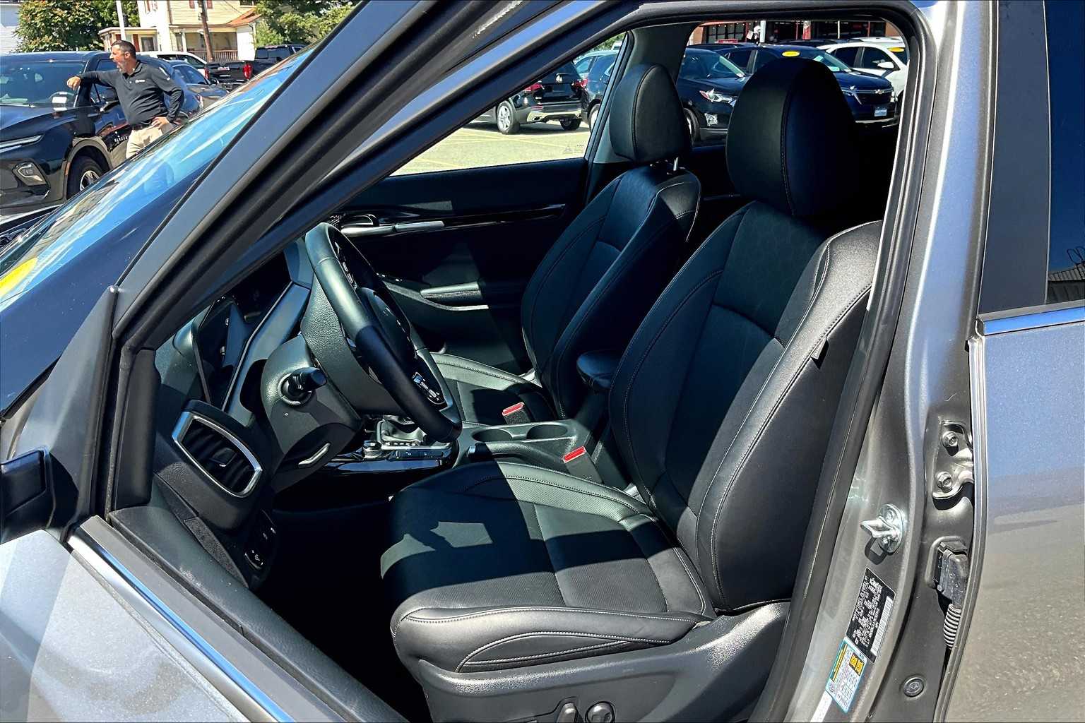 2024 Kia Seltos EX - Photo 10