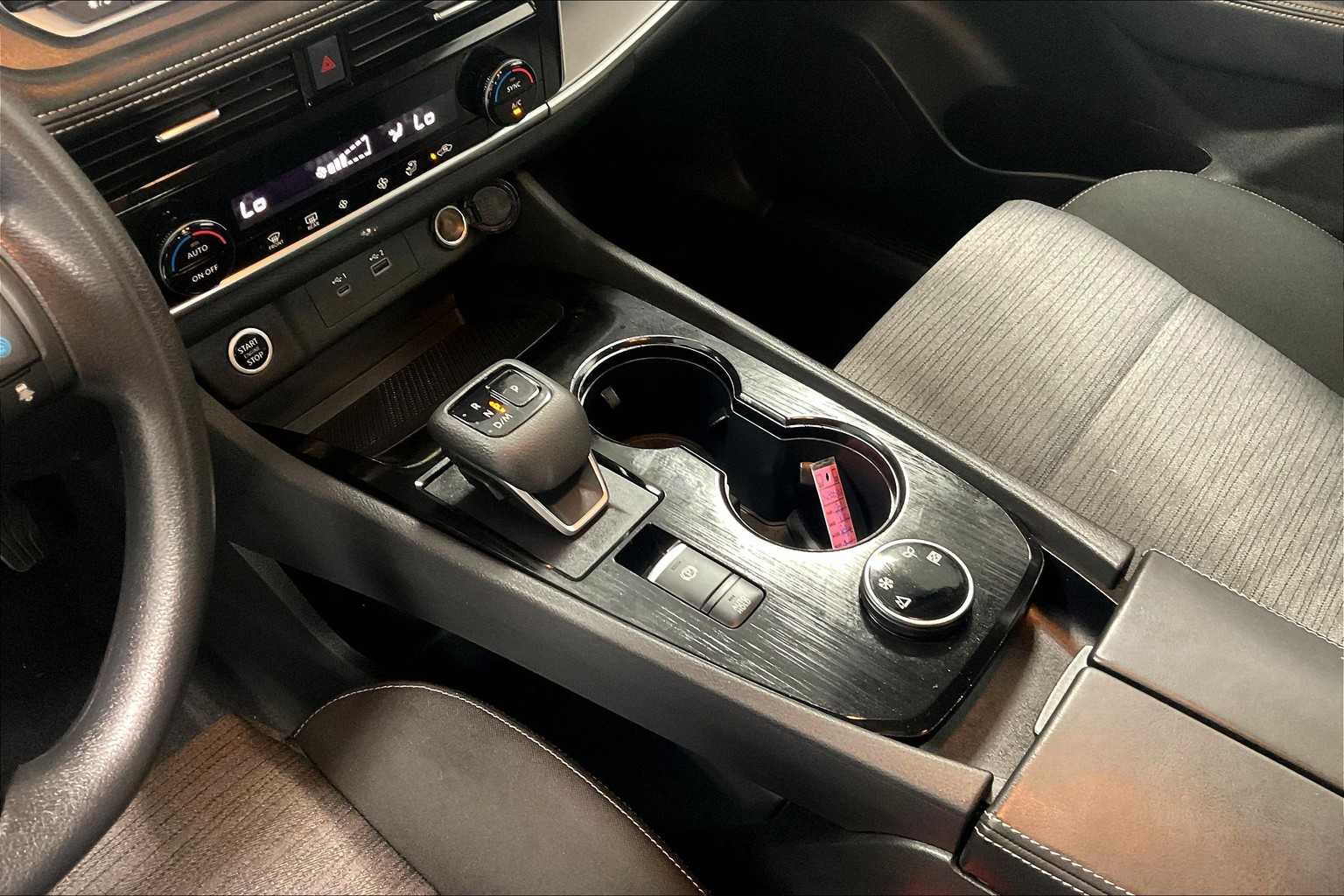 2021 Nissan Rogue SV - Photo 20