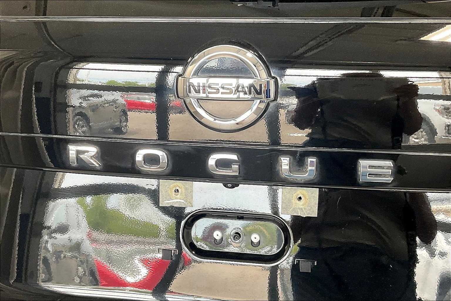 2021 Nissan Rogue SV - Photo 28