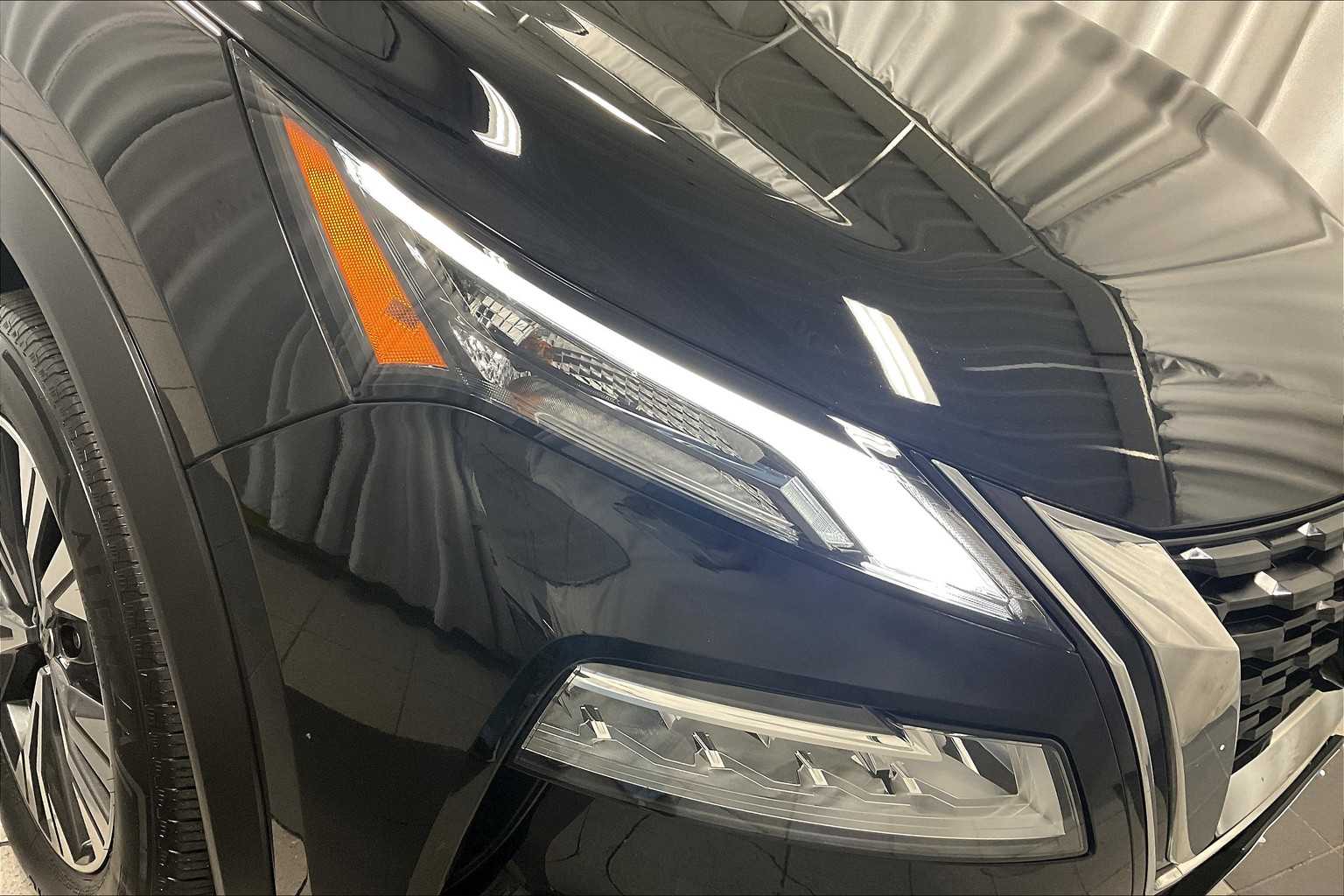 2021 Nissan Rogue SV - Photo 32
