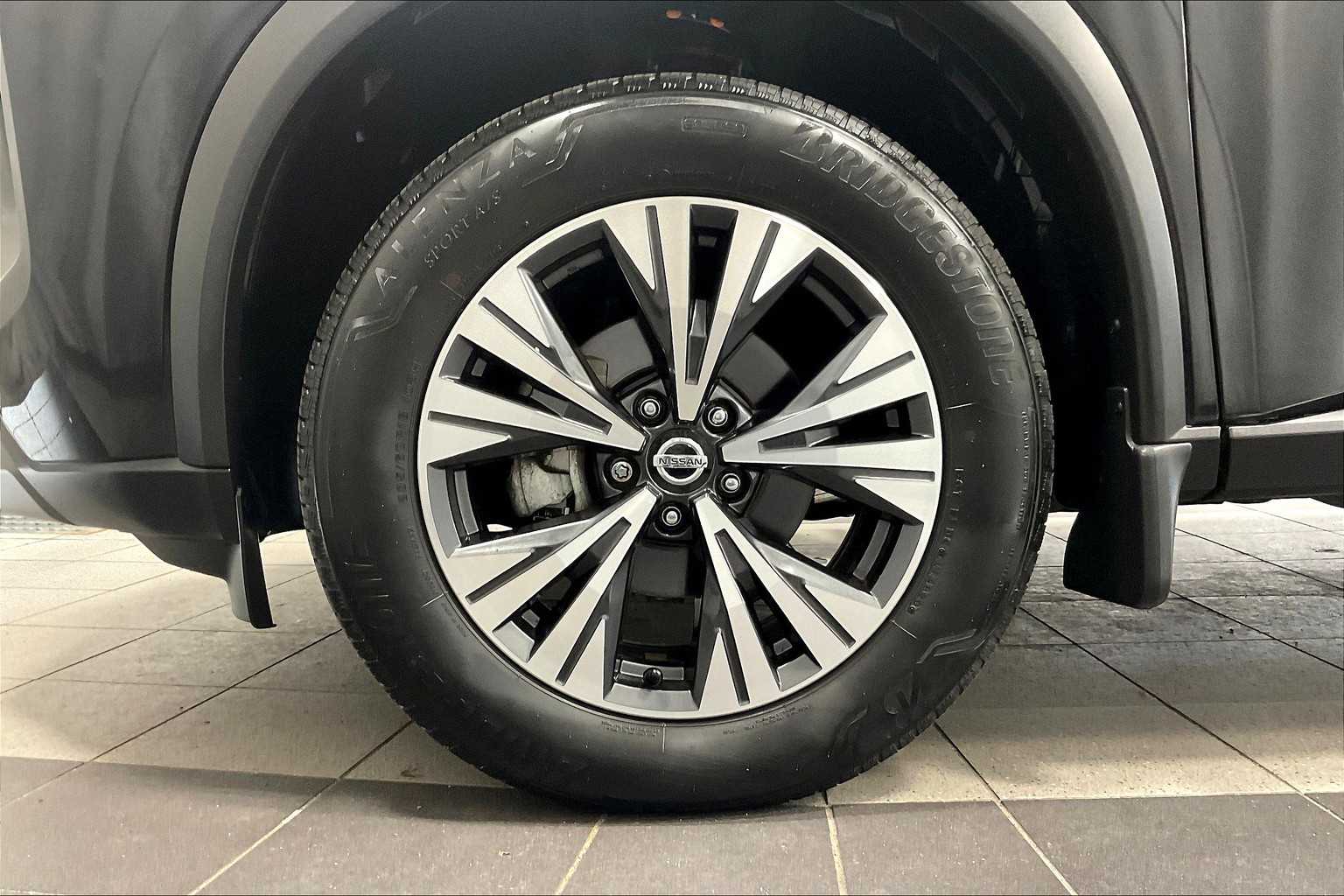 2021 Nissan Rogue SV - Photo 7