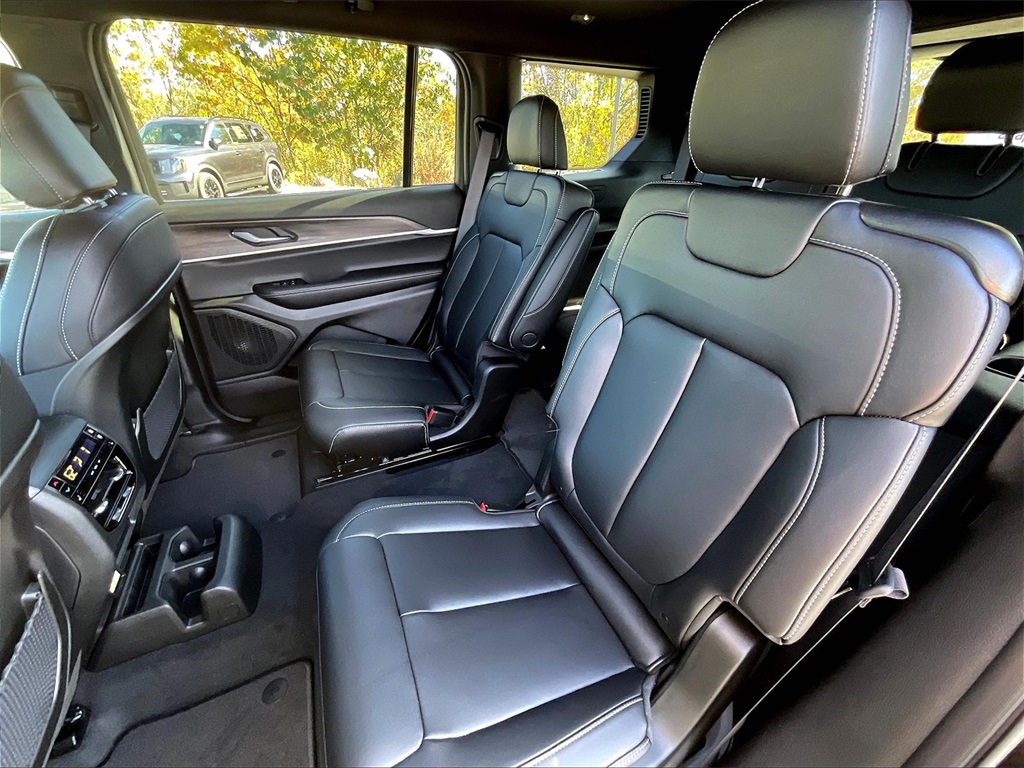2025 Jeep Grand Cherokee L Limited - Photo 15