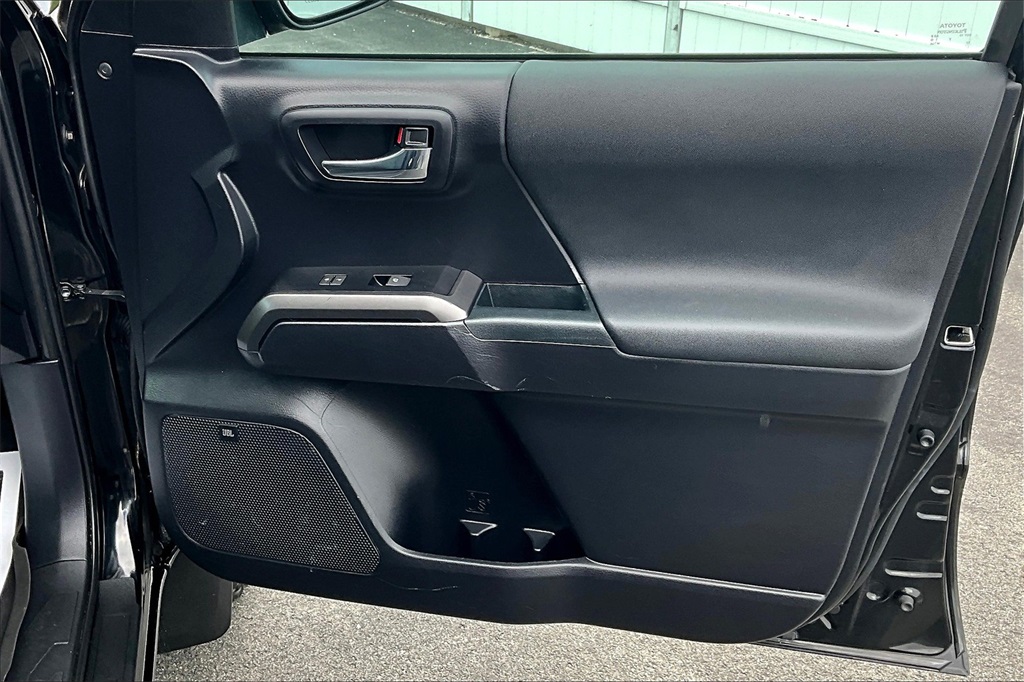 2021 Toyota Tacoma TRD Sport - Photo 12