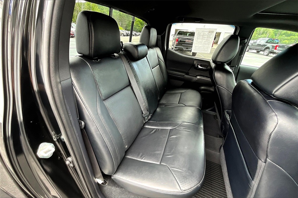 2021 Toyota Tacoma TRD Sport - Photo 16